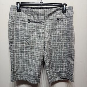 Maurices Shorts Size 11 / 12 Gray Plaid Bermuda Casual B663B‎